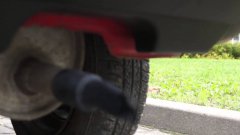 Rubber Tubing On Exhaust Makes Eco-Car Sound Like A Race Car