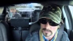 Jeff Gordon as Taxi Driver Pranks Journalist Passenger by Running From Police