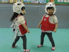 World’s cutest taekwondo fight