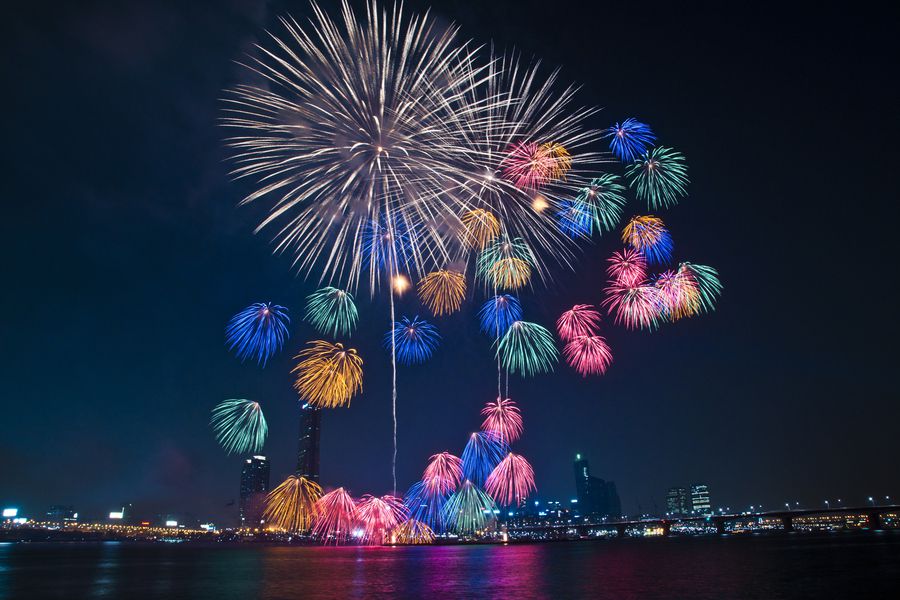 Fireworks in Han River(Seoul, South Korea)