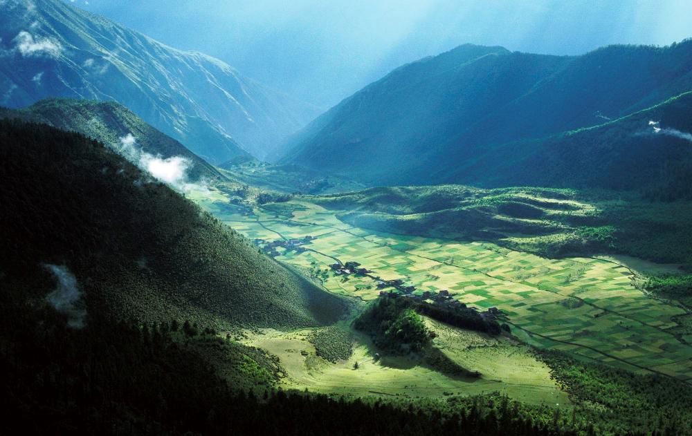 The Stunning Fields Of Tibet