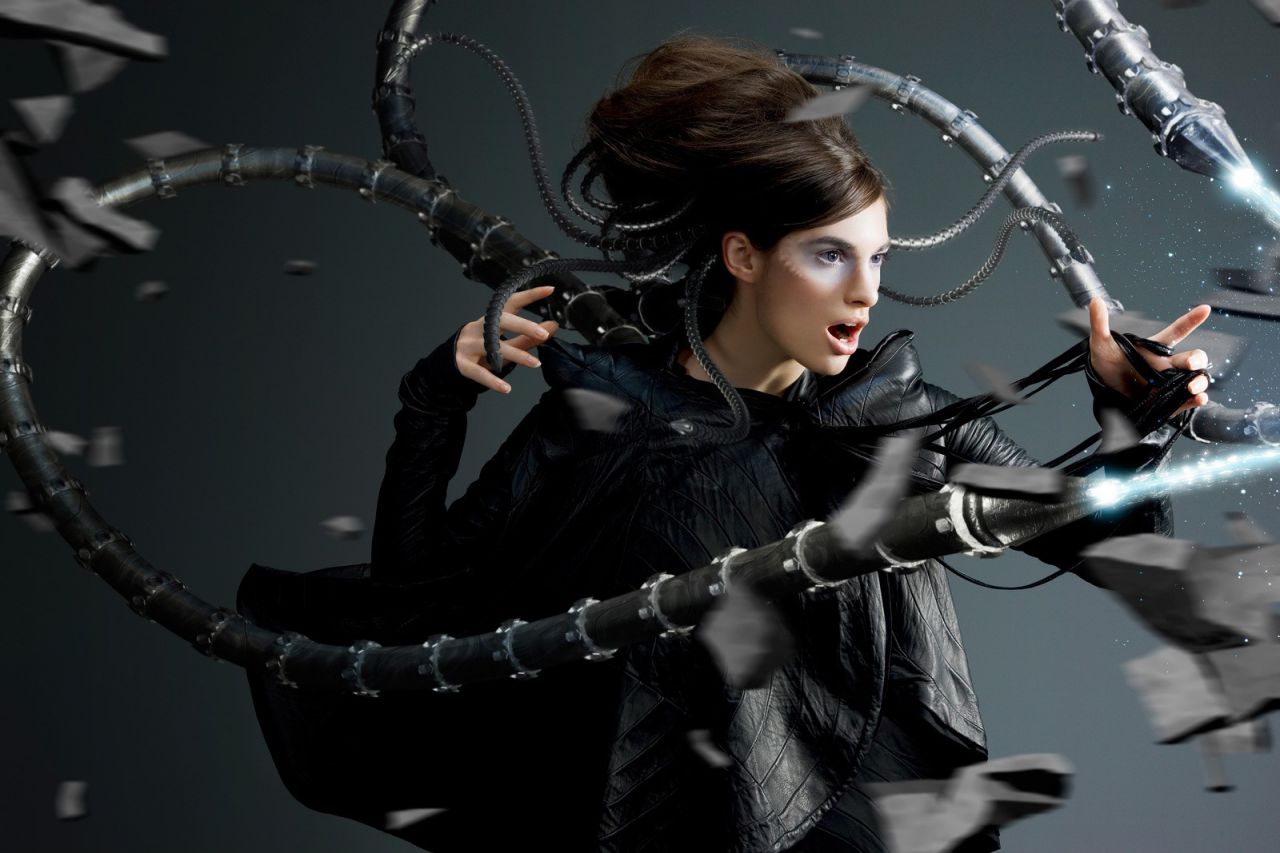 Robot - Octopus  (a real fashion model with 3D FX)