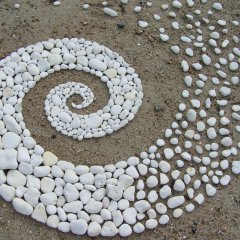 Chalk pebble swirl 1