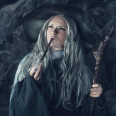 Women Cosplay as Male Characters from The Hobbit
