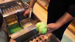 Japanese Artist Makes Fake Cabbage