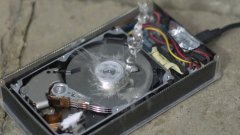 How a hard drive works in slow motion