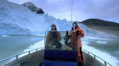 Arctic Glacier Collapses Near Boaters