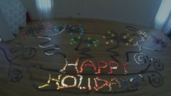 Holiday Dominoes Show Using 2,000 iPhones