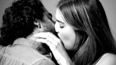 Twenty Strangers Kiss For The First Time