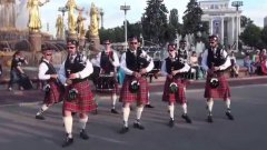Bagpipes Rock Music on Moscow Streets